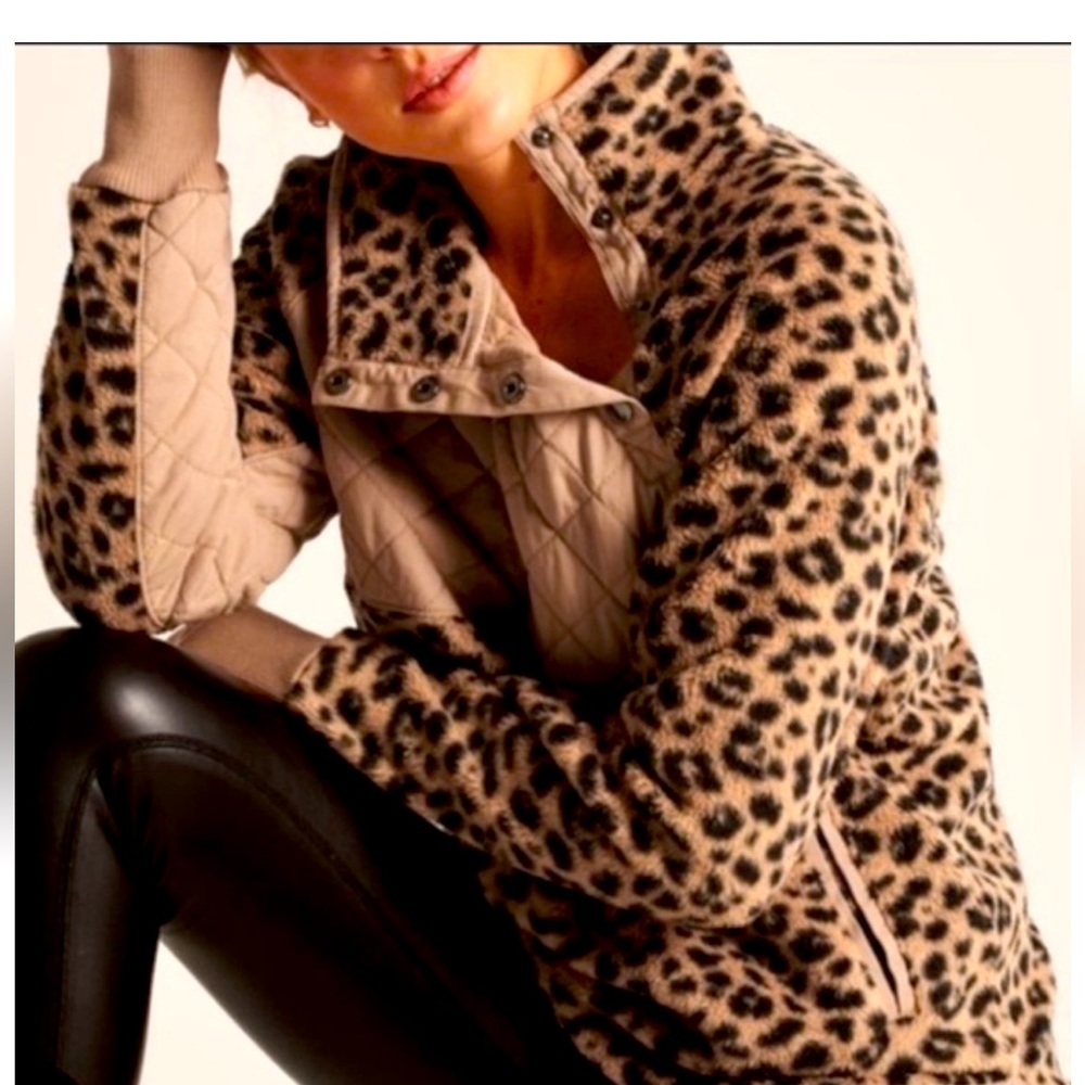 Abercrombie & Fitch fleece pullover, size L tan and black leopard.